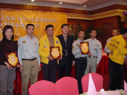 ¹ã¶«¶¦²©ÂÁ³§ÁÔÈ˳µ¶ÓÖ®°ä½±